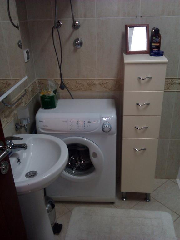 Apartmani Petrovac Na Moru Cameră foto