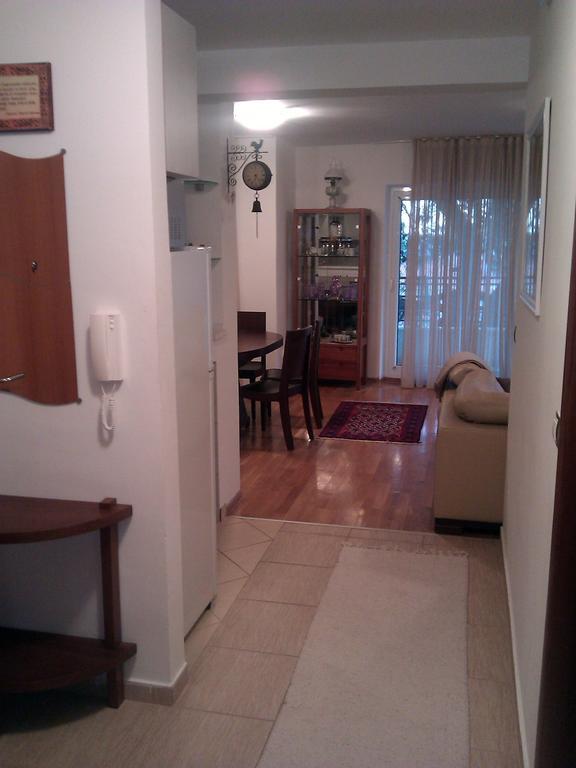 Apartmani Petrovac Na Moru Cameră foto